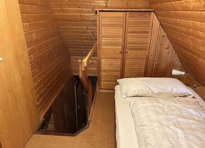 Schlafzimmer 2 - Treppe nach unten