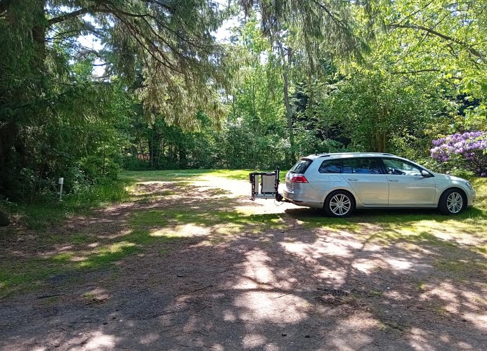 großer Parkplatz