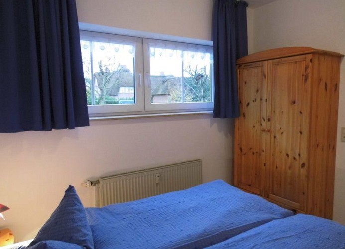 Schlafzimmer 1