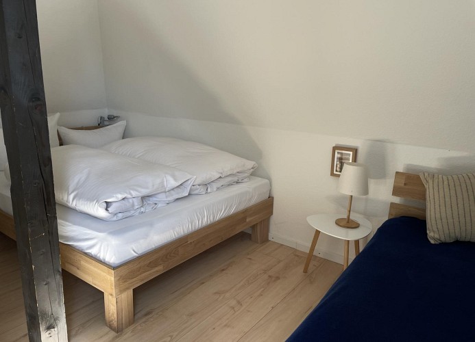 Schlafzimmer 1