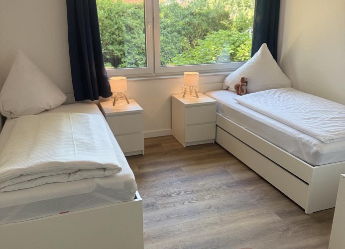 Schlafzimmer 2