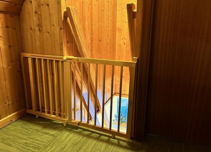 Treppe mit Kinderschutz